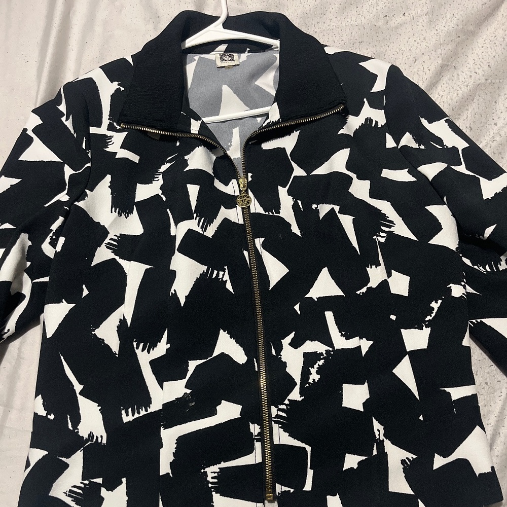 Anne Klein Black and White Patterned Peplum Jacket